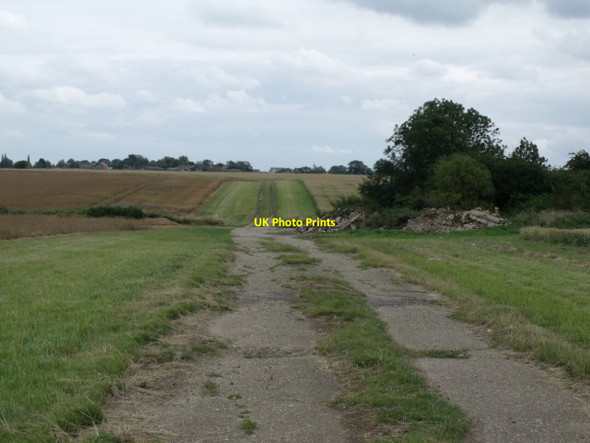 Photo 6"x4" Track across Martin Moor Martin\/TF1259 c2011