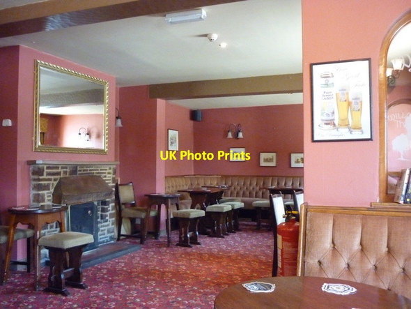 Photo 6"x4" The lounge bar at the Willow Tree Leeming\/SE2989 c2011