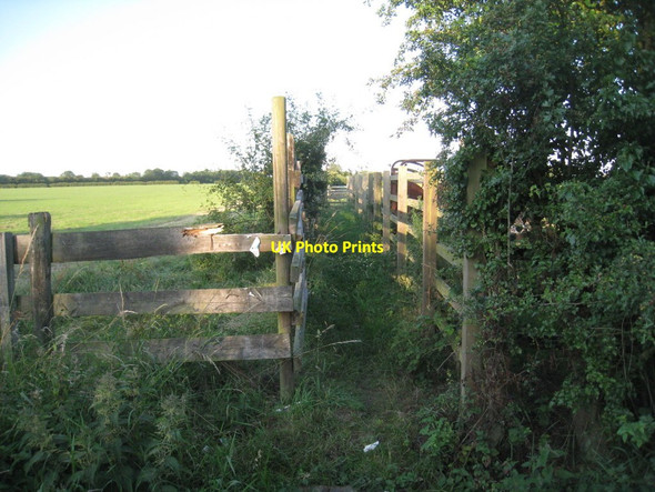 Photo 6"x4" Footpath at East Halton East Halton c2011
