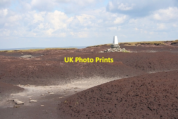 Photo 6"x4" Kinder Scout Trig. Point Farlands Booth c2011