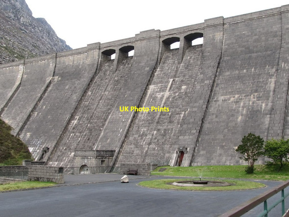Photo 6"x4" The Ben Crom Dam Attical c2011