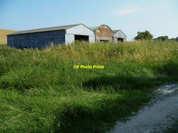 Photo 6"x4" Large barns by the South Downs Way on Westburton Hill Bignor c2011