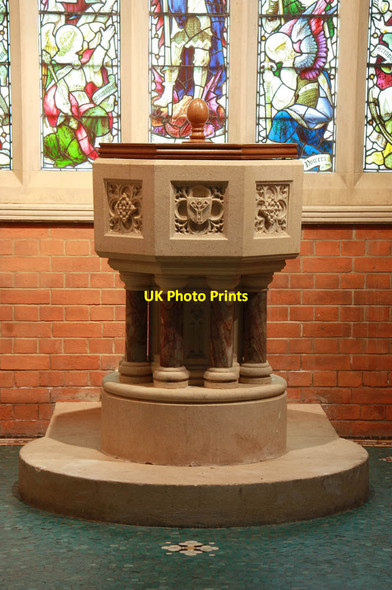 Photo 6"x4" St Mark, Church Road, Woodcote - Font Purley c2011