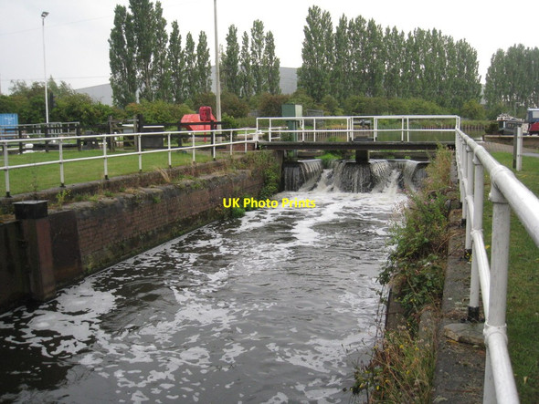 Photo 6"x4" Spillway at Long Sandall Lock Long Sandall c2011