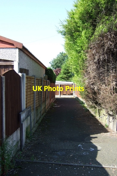 Photo 6"x4" Alley at the back of Beal Croft Walk Milnrow c2011