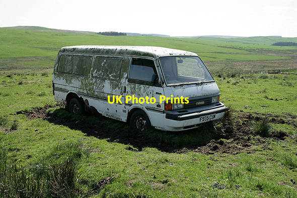 Photo 6"x4" An old van at Black Cleuch Boreland\/NY1791 c2008