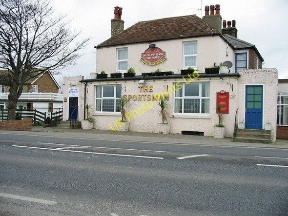 Photo 6"x4" The Sportsman, Sandwich road, Pegwell Bay. Cliffs End c2007
