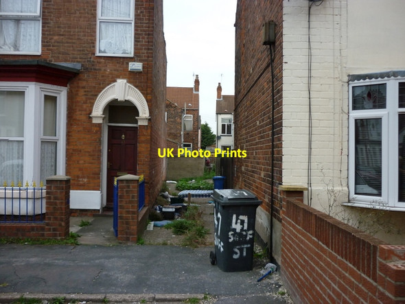 Photo 6"x4" A passageway off Suffolk Street, Hull Kingston upon Hull c2011