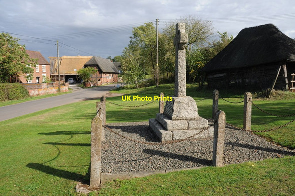 Photo 6"x4" War Memorial, Forthampton Forthampton c2011