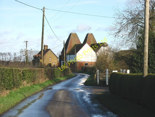 Photo 6"x4" Oast house near Hoaden Court. Ware\/TR2760 c2007