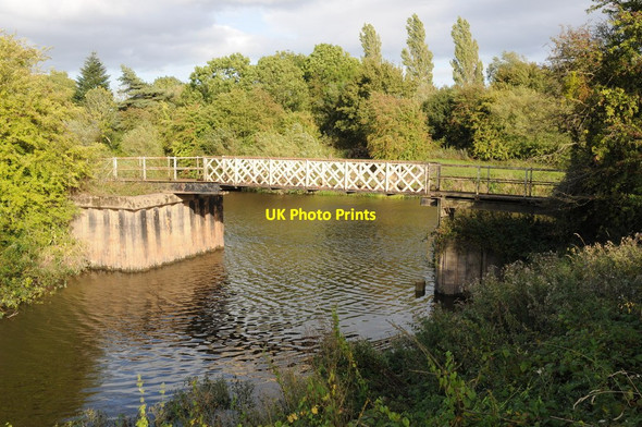 Photo 6"x4" Footbridge at Upper Lode Tewkesbury c2011