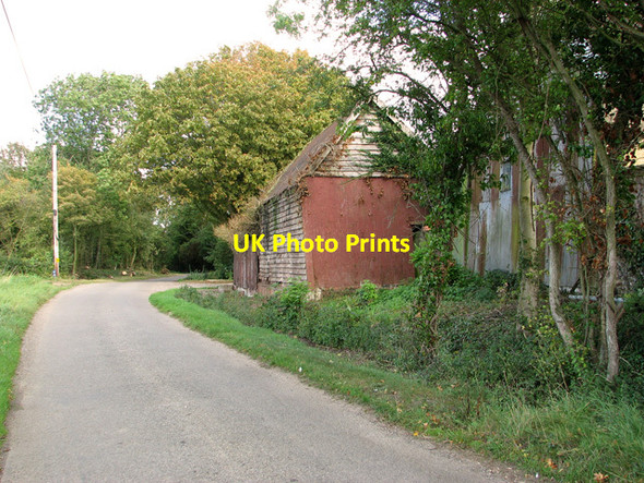 Photo 6"x4" Rural lane past sheds at Rookery Farm, Chippenhall Green Chippenhall Green c2011