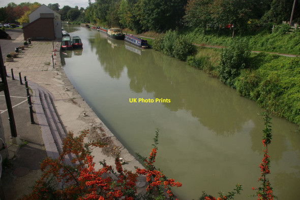 Photo 6"x4" Devizes Wharf Devizes c2011