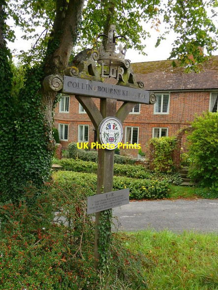 Photo 6"x4" Collingbourne Kingston - Village Cross Aughton\/SU2356 c2011