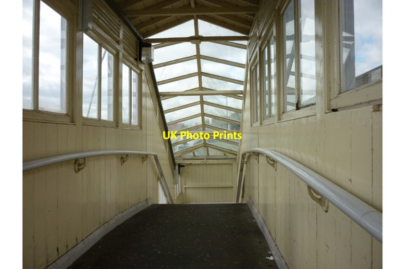 Photo 6"x4" Beverley station footbridge Beverley c2011