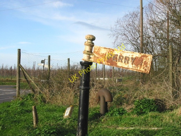 Photo 6"x4" Old signpost to Perry. Broomhill\/TR2458 c2007
