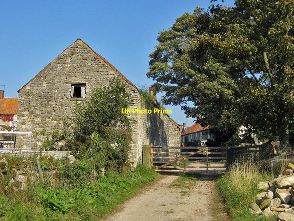 Photo 6"x4" Farm outbuildings Appleton-le-Moors c2011