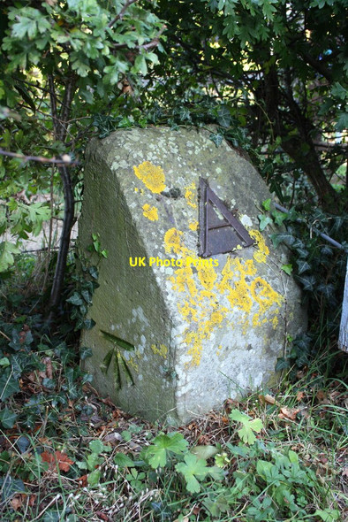 Photo 6"x4" Benchmark on boundary stone beside towpath at Abingdon Lock Abingdon c2011