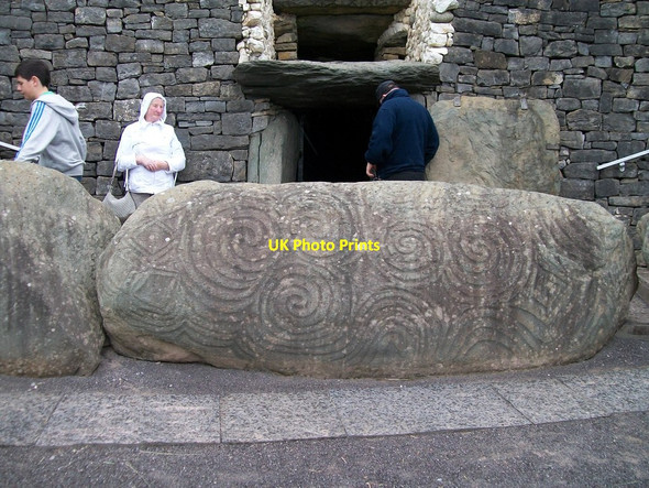 Photo 6"x4" Intricately carved stones at the entrance to the Newgrange Tomb Dowth c2011
