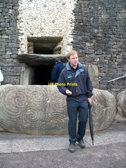 Photo 6"x4" Office of Public Works Guide at Newgrange Dowth c2011