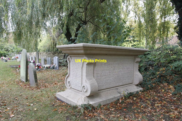 Photo 6"x4" Tomb at the back Culham c2011