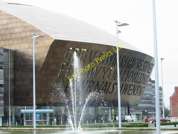 Photo 6"x4" The Millennium Centre Cardiff\/Caerdydd c2006