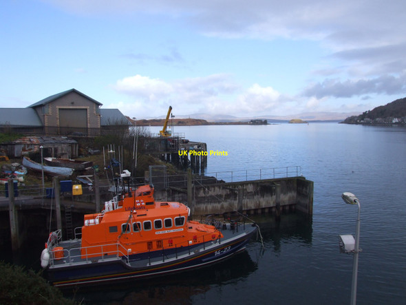 Photo 6"x4" RNLB moored Oban Oban\/NM8630 c2011