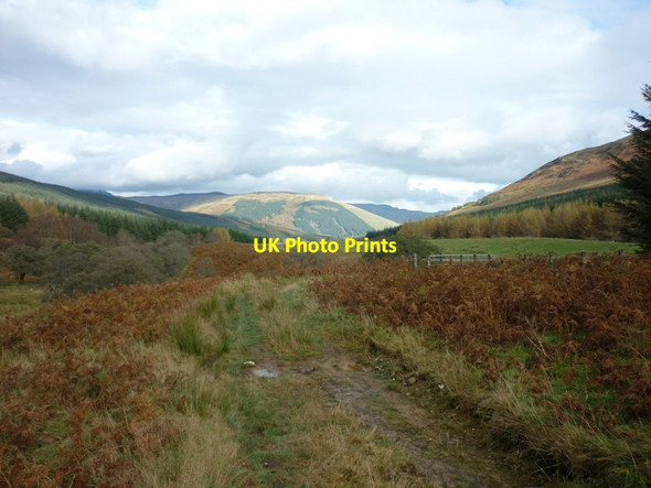 Photo 6"x4" Walking to Loch Earn via Glen Ample Edinample c2011