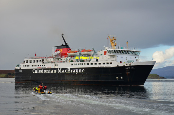 Photo 6"x4" Isle of Mull in Oban Bay Oban\/NM8630 c2011