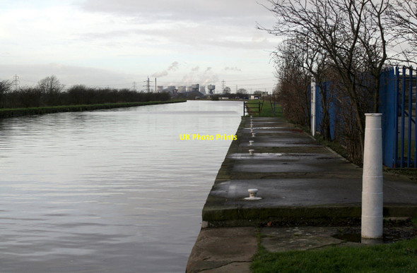 Photo 6"x4" Canal wharf at Whitley Bridge Whitley Bridge c2011