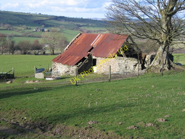 Photo 6"x4" Old Barn at Pen-y-bryn Bryneglwys\/SJ1447 c2007