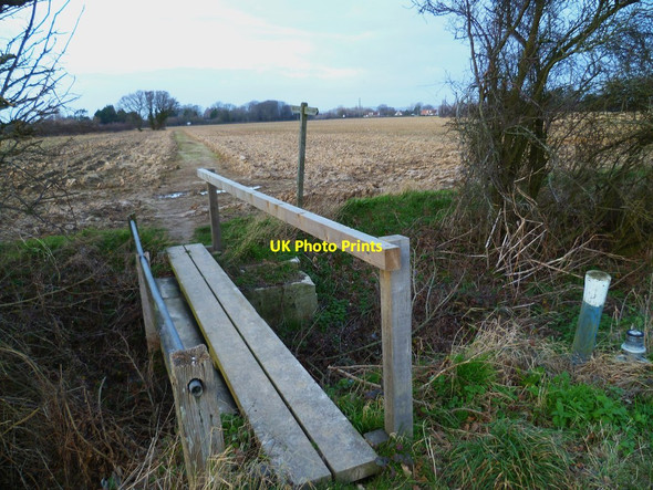 Photo 6"x4" Footbridge between the Mundhams Hunston\/SU8601 c2012
