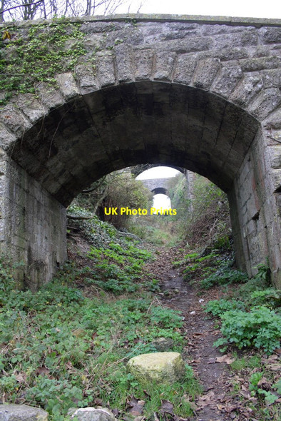 Photo 6"x4" View up incline through Verne Hill Road bridge Fortuneswell c2011
