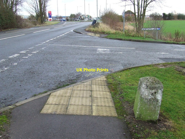 Photo 6"x4" Old Milestone Chain Bridge c2012