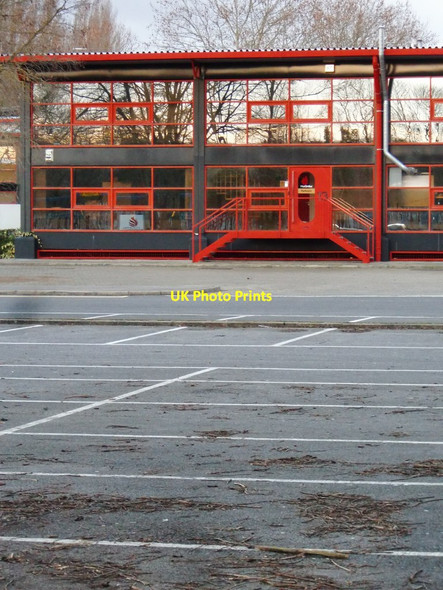 Photo 6"x4" Units at Mole Business Park Leatherhead c2012