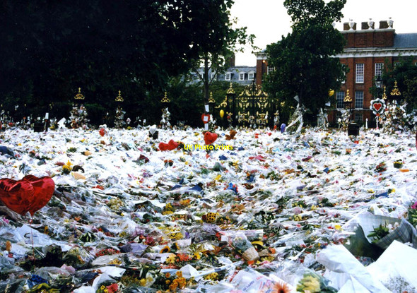 Photo 6"x4" Floral tributes at Kensington Palace Kensington\/TQ2579 c1997