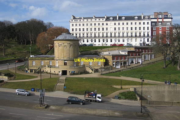 Photo 6"x4" Rotunda Museum and The Mount Hotel Scarborough\/TA0388 c2012
