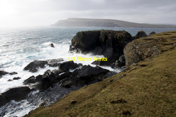 Photo 6"x4" The Buss, Lamba Ness Kirkaton c2012