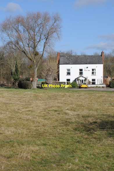 Photo 6"x4" The Fox Inn, Monkwood Green Monkwood Green c2012