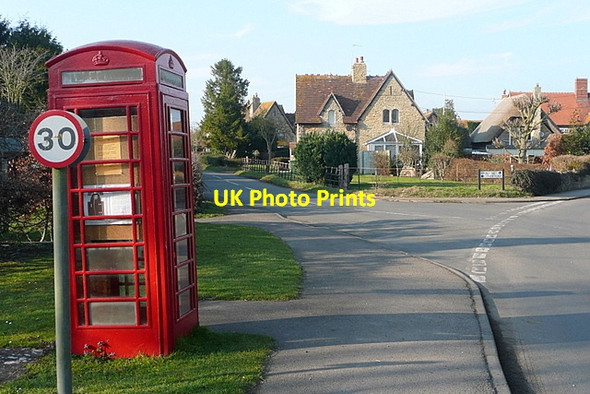 Photo 6"x4" Centre of Charney Bassett Charney Bassett c2012