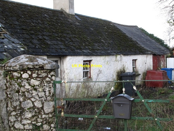 Photo 6"x4" Another traditional cottage on the Ballyholland Road Newry c2012