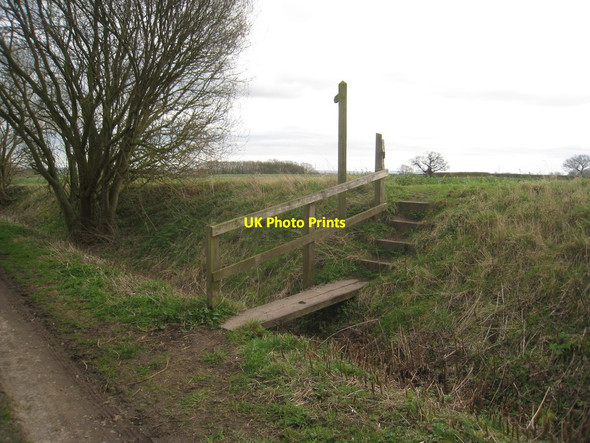 Photo 6"x4" The beginning of the footpath to Sibthorpe Elston\/SK7548 c2012