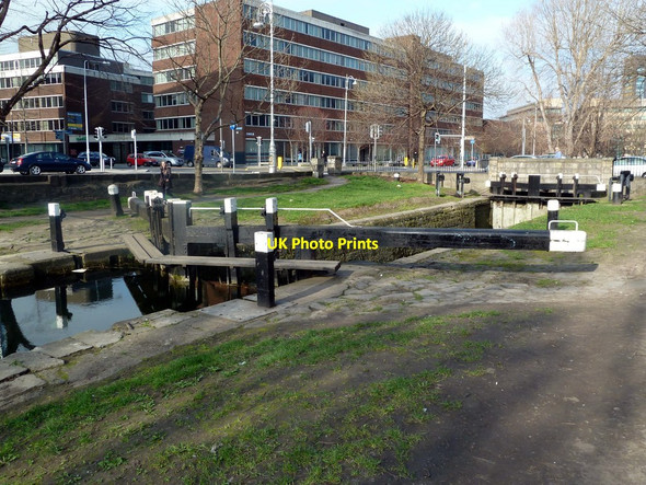 Photo 6"x4" Lock C2 on the Grand Canal Ringsend c2012