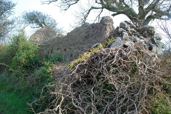 Photo 6"x4" Hen adeilad fferm - Old farm building Llangwnnadl Pen-y-graig\/SH2033 c2007