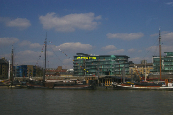 Photo 6"x4" Thames Barges tied up, Wapping Stepney\/TQ3481 c2012