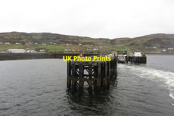 Photo 6"x4" Uig pier Uig\/NG3963 c2012