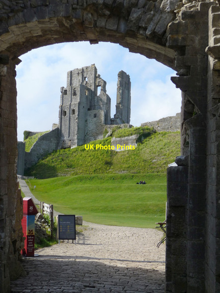 Photo 6"x4" Corfe Castle, Dorset Corfe Castle c2012