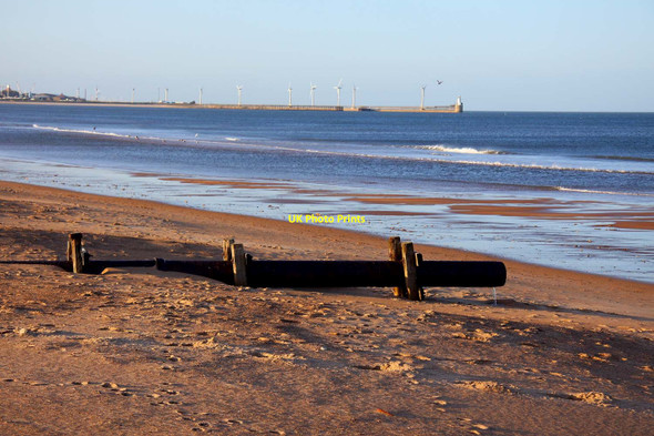 Photo 6"x4" Outfall pipe on the beach South Beach\/NZ3279 c2011