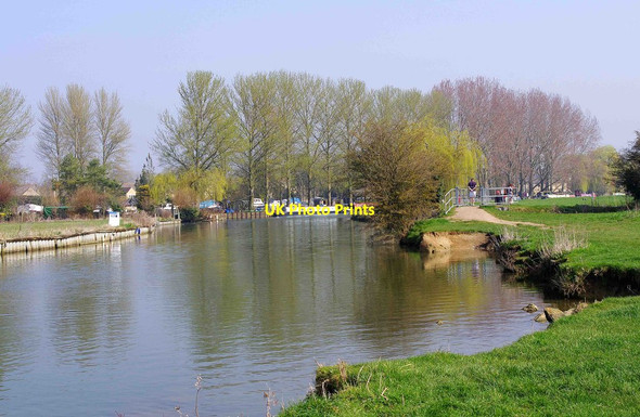 Photo 6"x4" River Thames at Lechlade on Thames Lechlade on Thames c2012