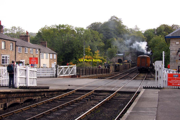 Photo 6"x4" Level crossing at Grosmont Station Grosmont\/NZ8205 c2011
